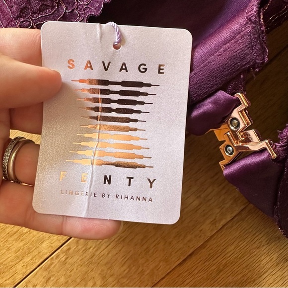 Savage X Fenty Lace Overlay Underwire Racerback Bra 40D New - Picture 7 of 8